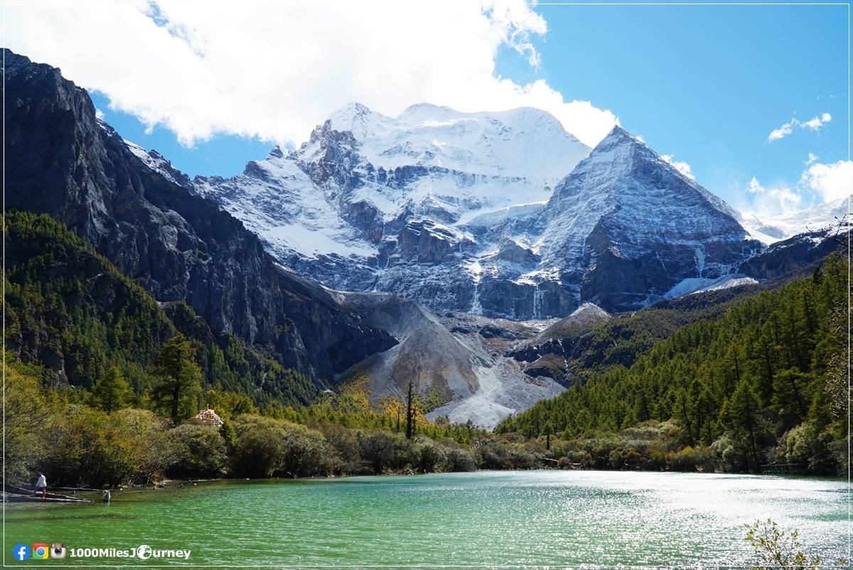 Pearl Lake , Yading , China